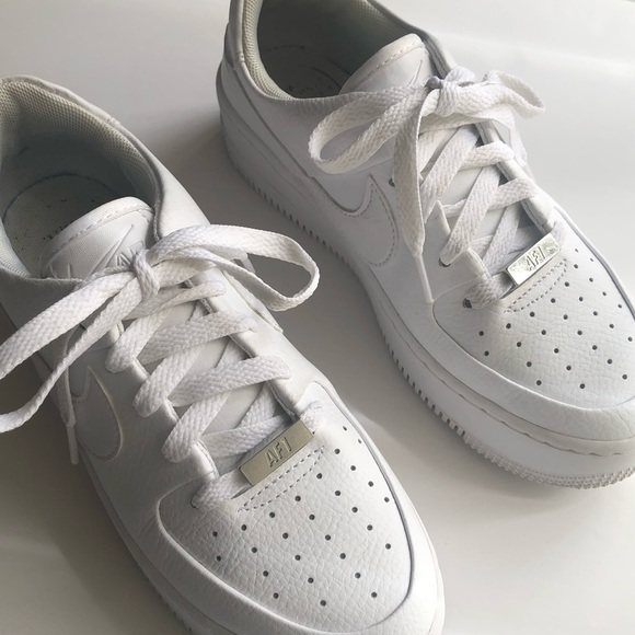 Nike Shoes - NIKE Air Force 1 Sage Low